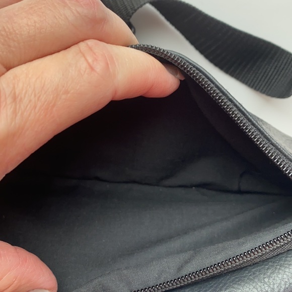 Fanny Pack - Picture 10 of 11